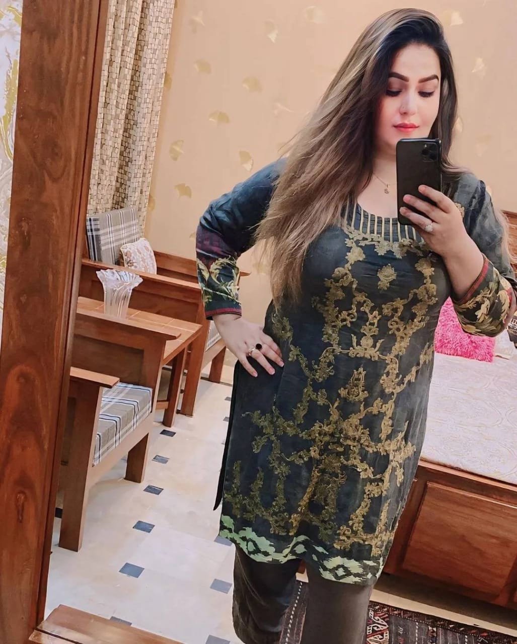 Luxury escorts Islamabad private meeting